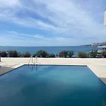 Oli Golden Saranda