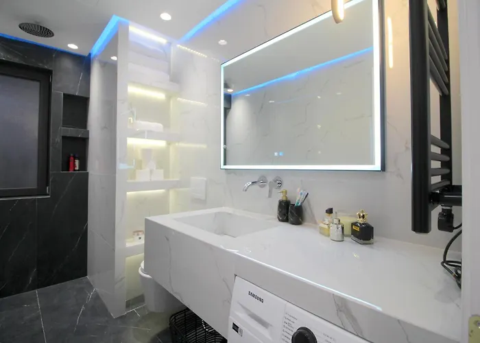 Oli Golden * Sarandë