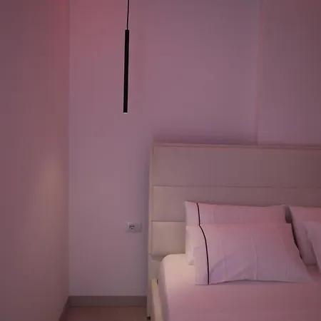 Oli Golden Lejlighed