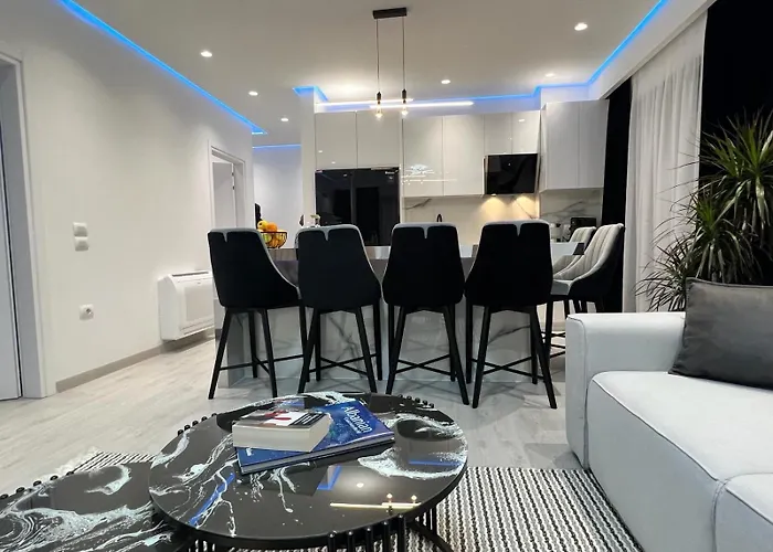 Oli Golden Apartment